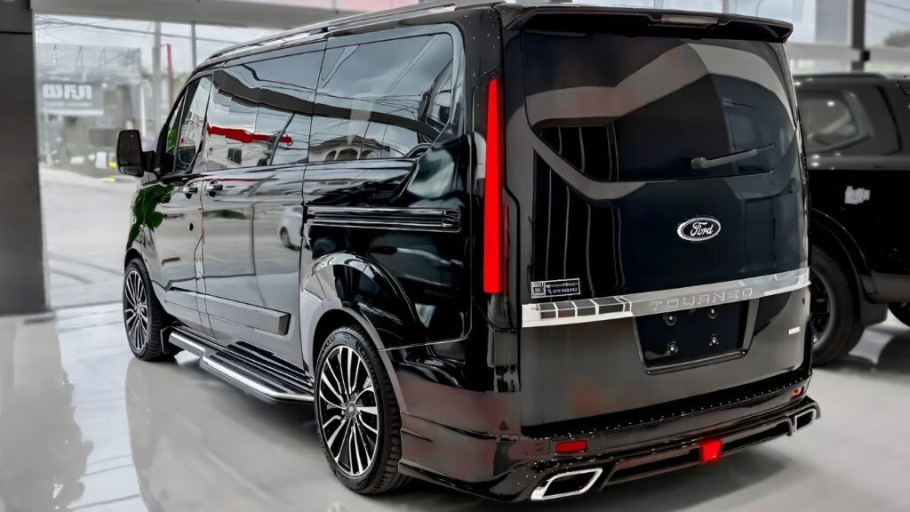 Ford Tourneo Luxury 2026: la furgoneta premium que transforma cada viaje en una experiencia de primera clase